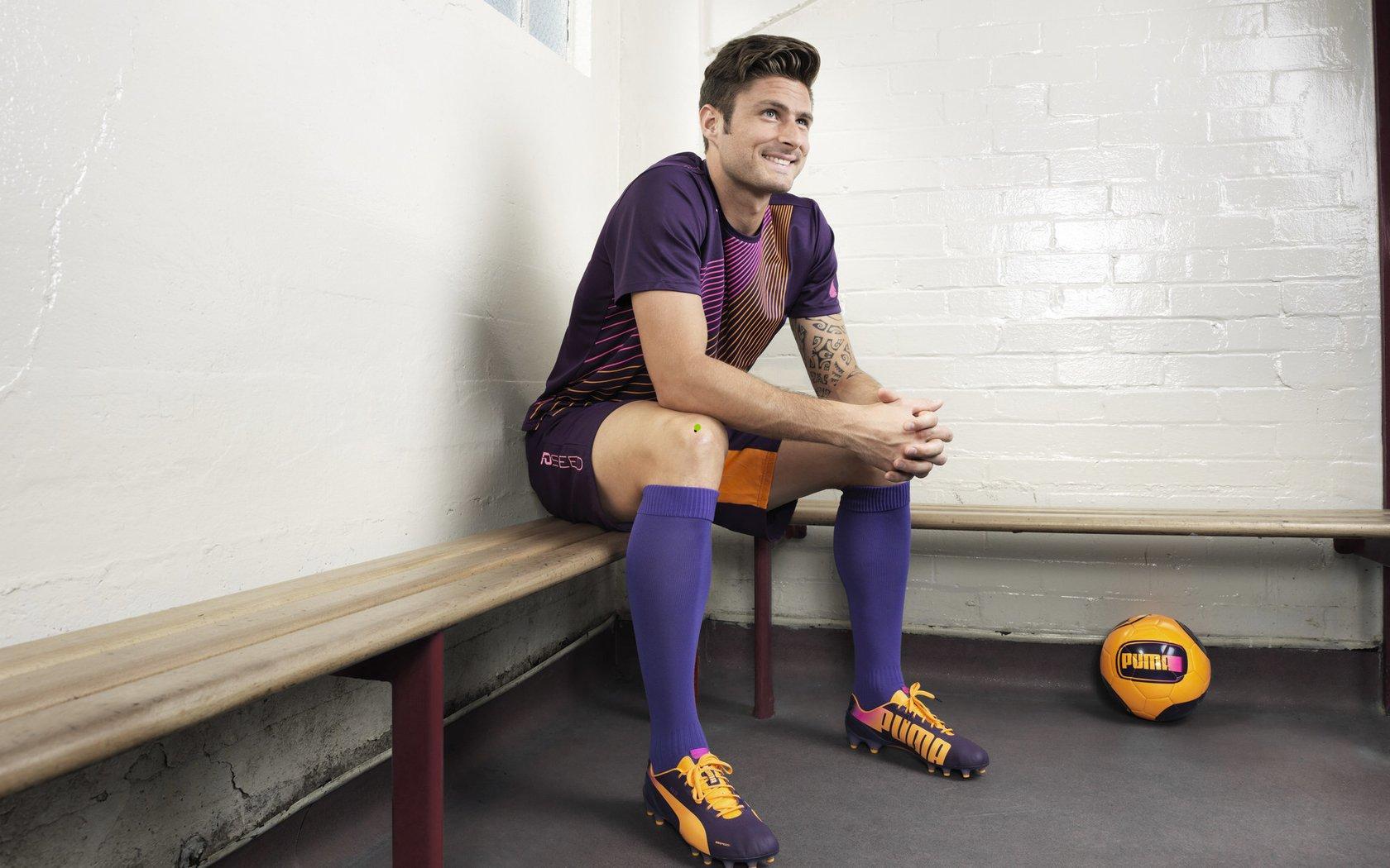 前线锐眼Vol32，中超跨年赛制悬而未决，京鲁穗三强齐呼赛程不公成牺牲品